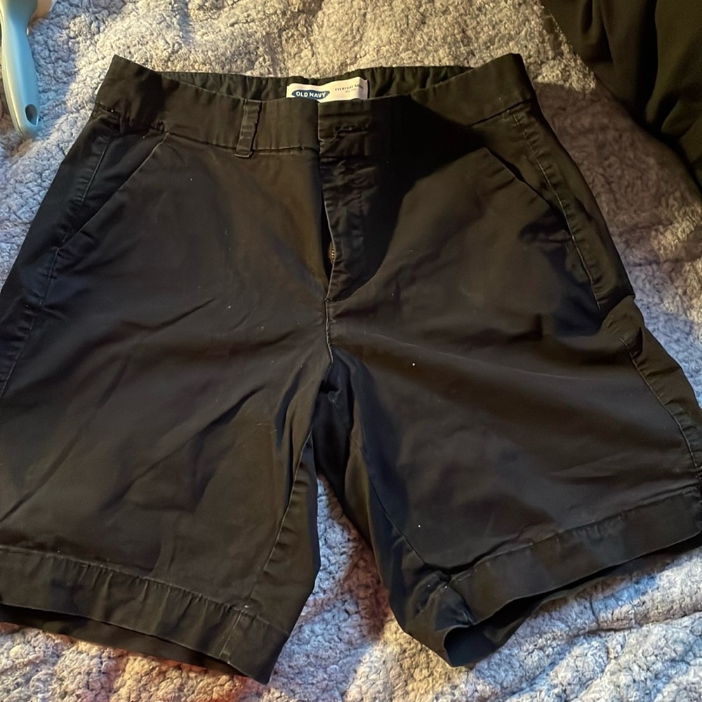Women’s Old Navy mid rise shorts